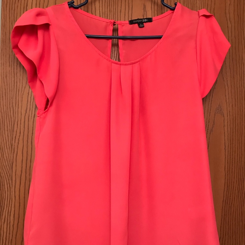 Beautiful 😍 blouse size L